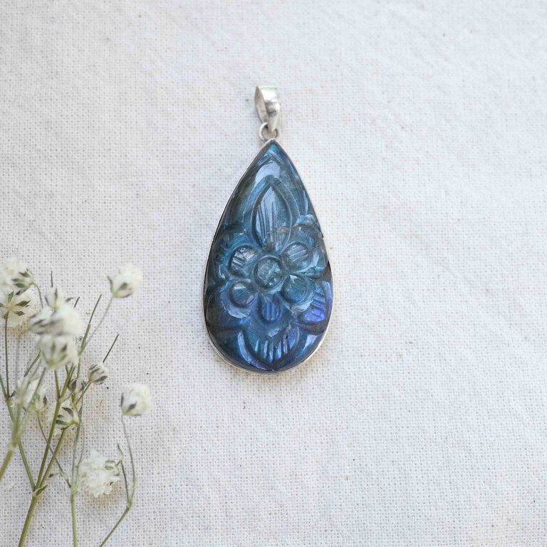 Labradorite Pendant - Carved