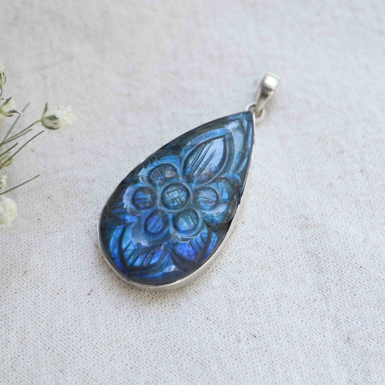 Labradorite Pendant - Carved