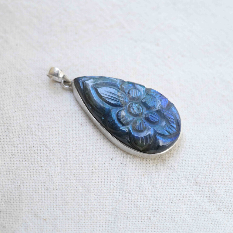 Labradorite Pendant - Carved