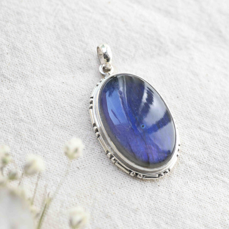 Labradorite Pendant - Cascade