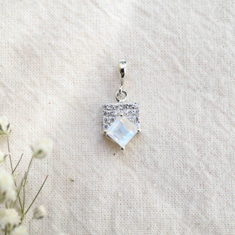 Rainbow Moonstone Pendant - Leia