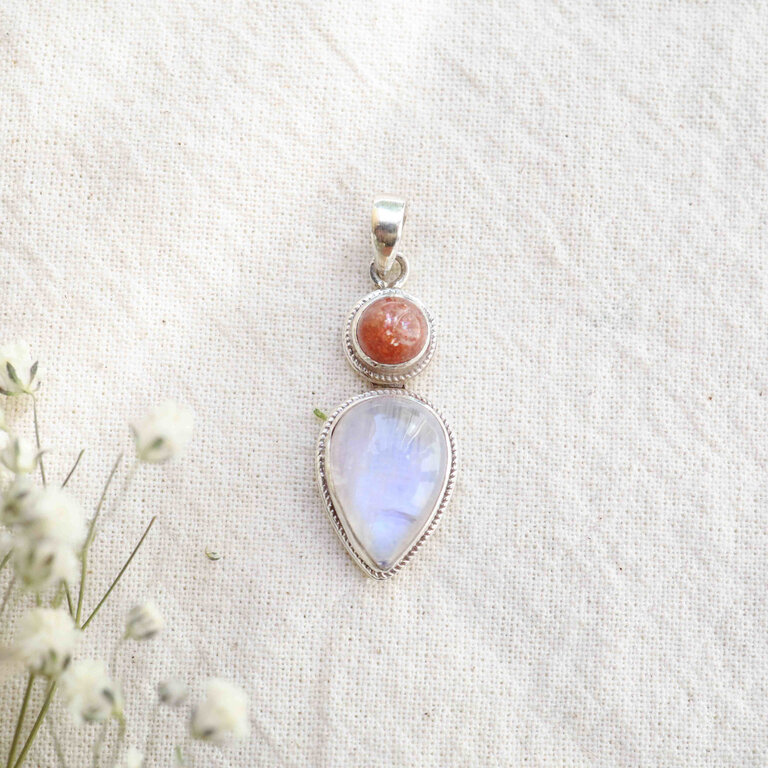Rainbow Moonstone Pendant - Kida