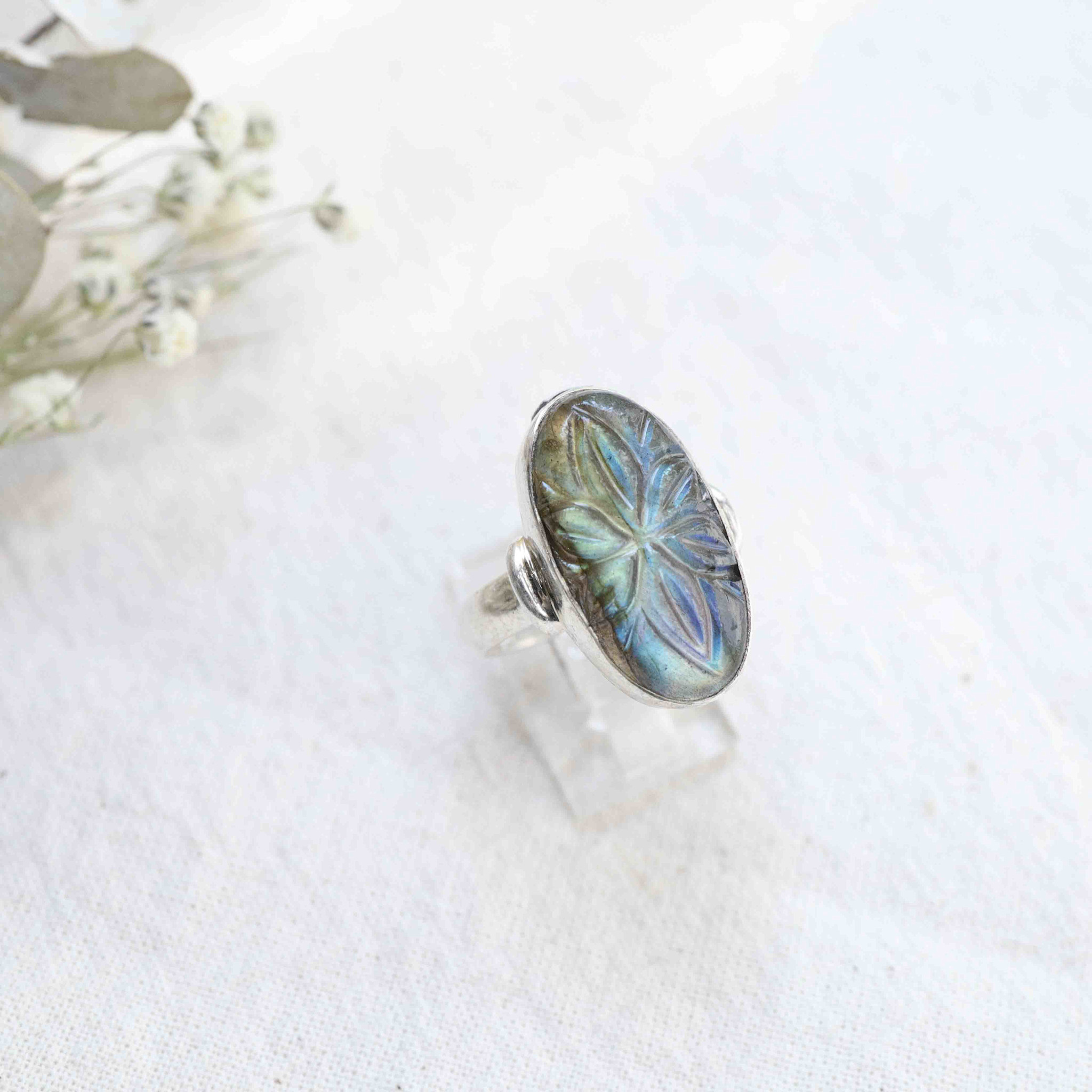 Labradorite Ring - Gravée