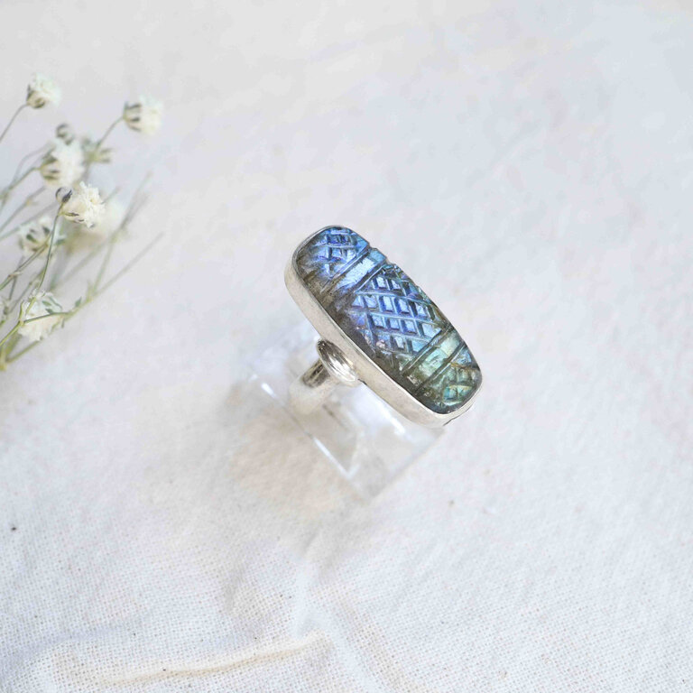 Labradorite Ring - Gravée
