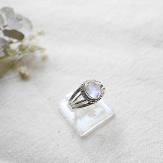Rainbow moonstone ring - Nella