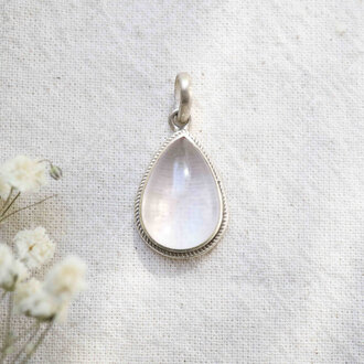 Rose Quartz Pendant - Joie