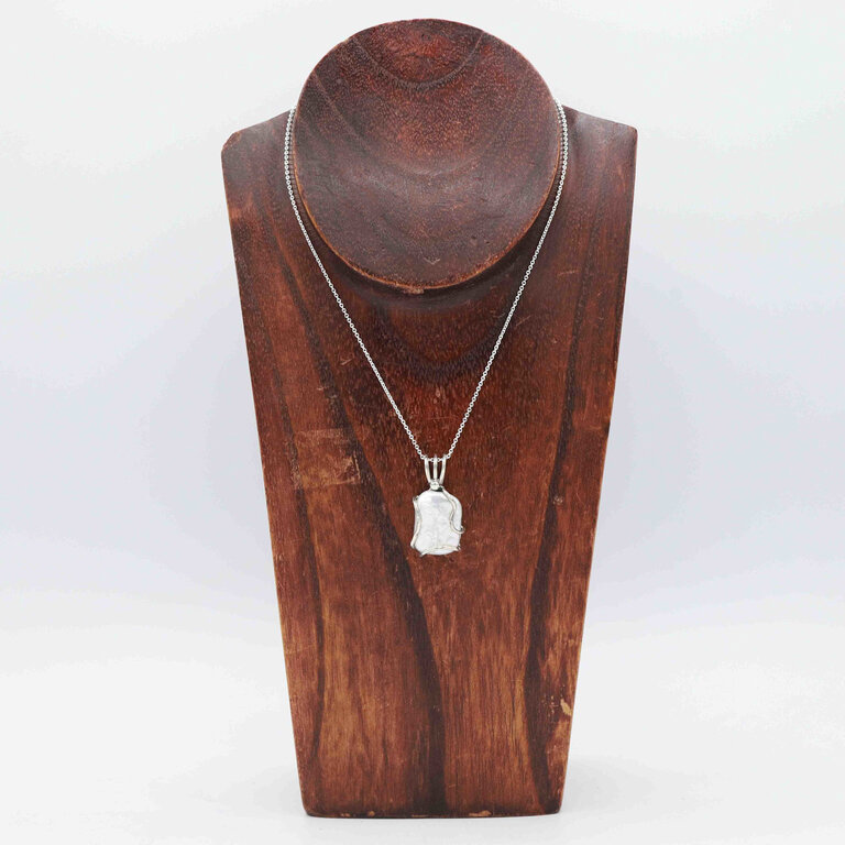 Pearl Pendant - Acacia