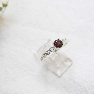 Garnet Ring - Vénus