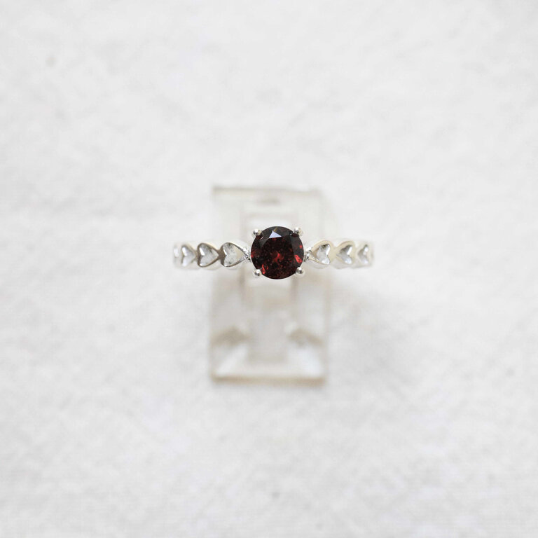 Garnet Ring - Vénus
