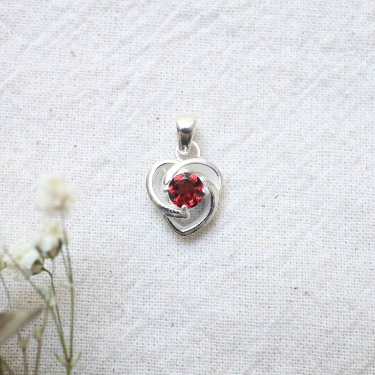 Garnet Pendant - Veda