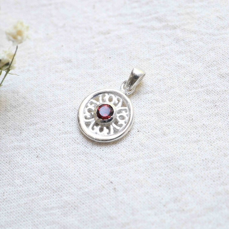 Garnet Pendant - Zinnia