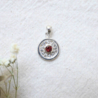 Pendentif Grenat - Zinnia Pendentif Grenat - Zinnia