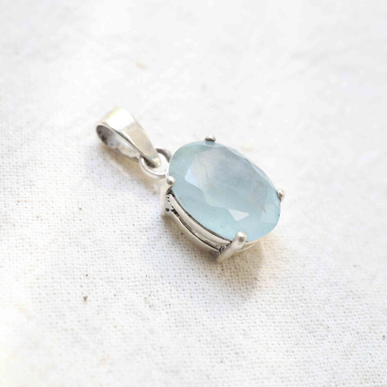 Aquamarine Pendant - Facetté