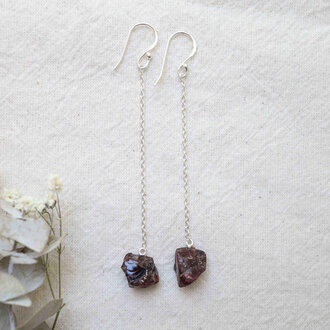 Garnet Earrings - Hoya