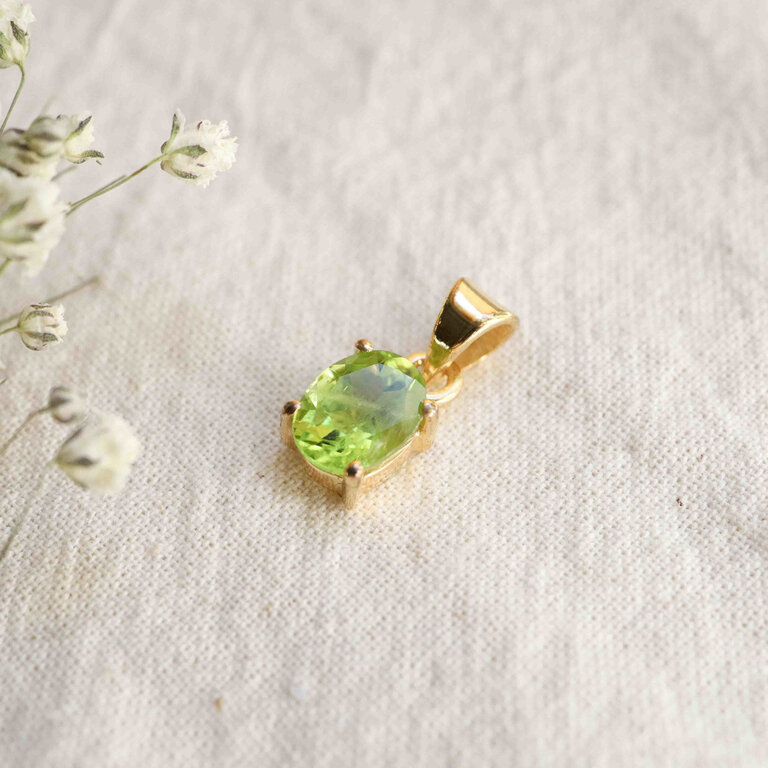 Peridot Pendant Gold Plated - Ovale