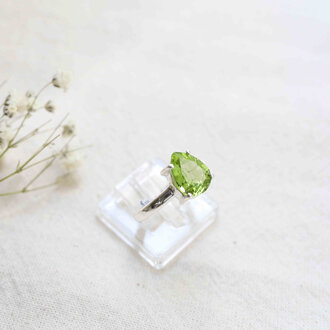 Peridot Ring - Goutte