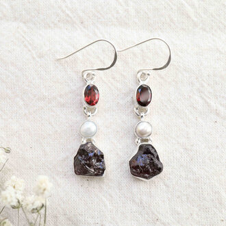 Garnet Earrings - Aster Garnet Earrings - Aster