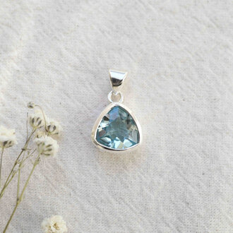 Pendentif Topaze bleue - Delta