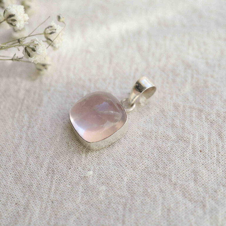 Rose Quartz Pendant - Carré