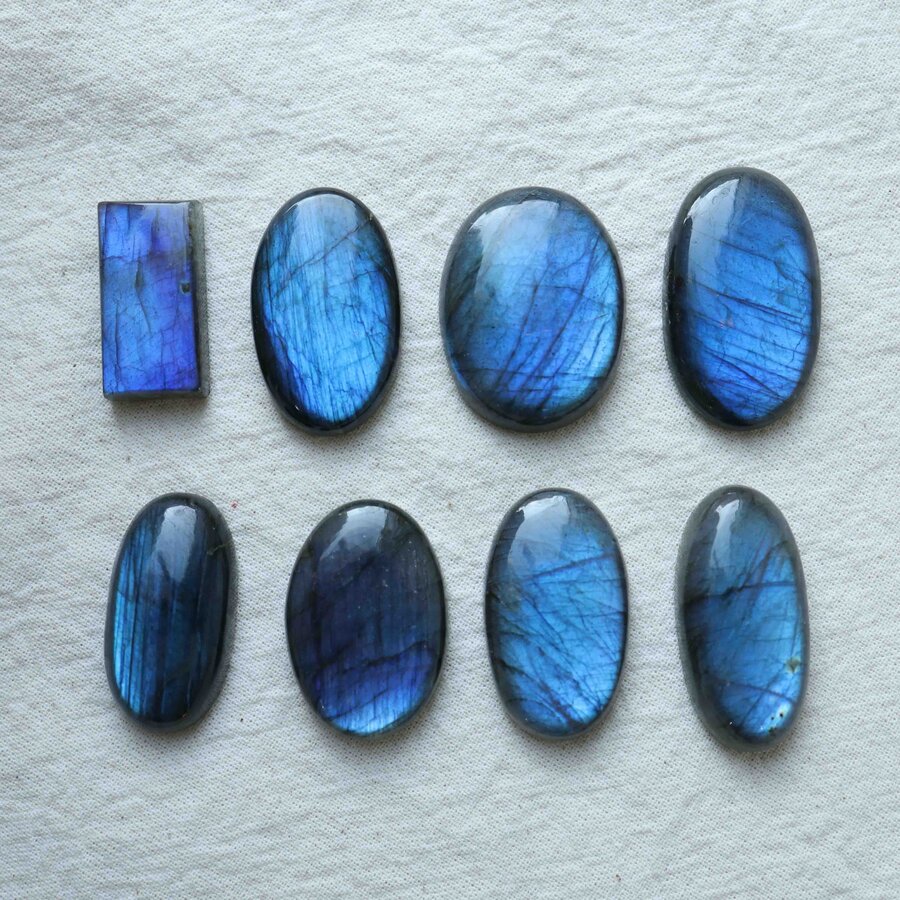 Cabochons