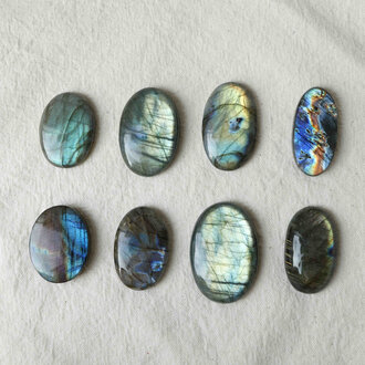Labradorite couleurs - Cabochon ovale