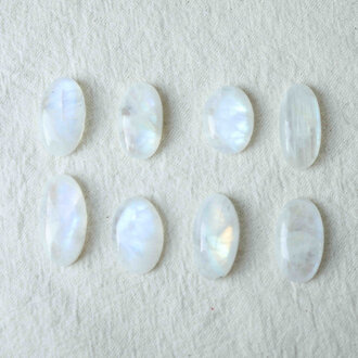 Rainbow moonstone - Cabochon oval
