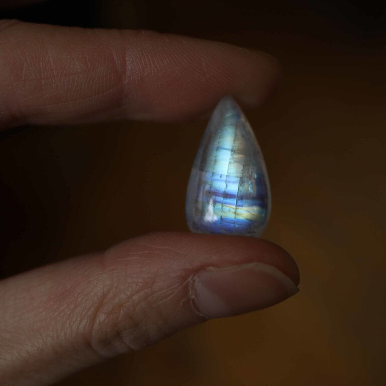 Pierre de lune - Cabochon goutte