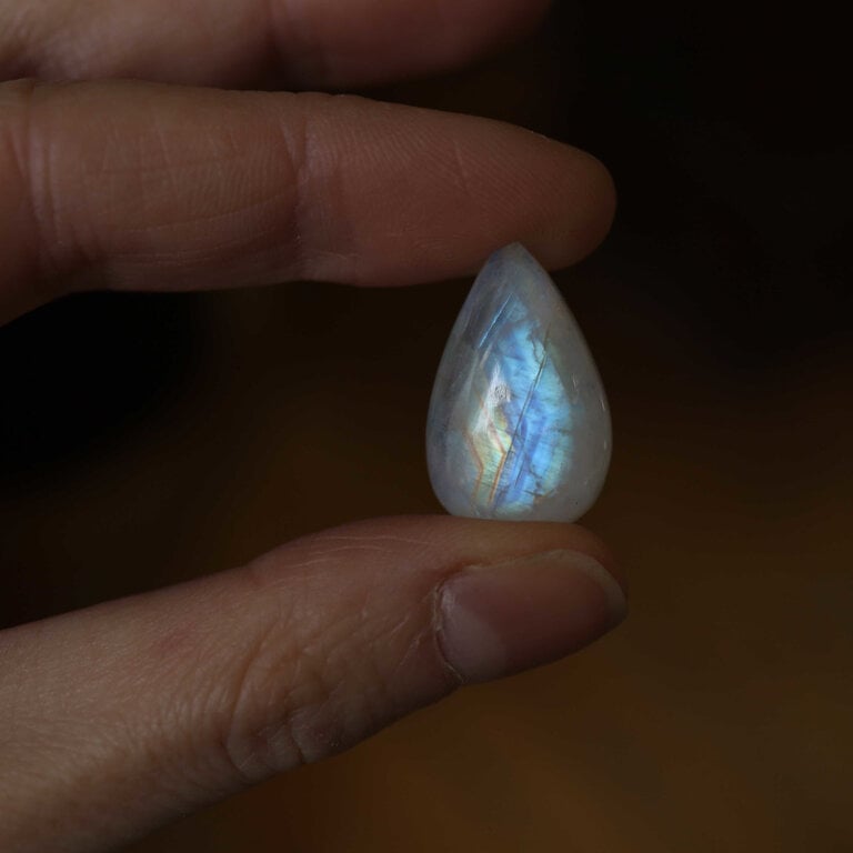 Pierre de lune - Cabochon goutte