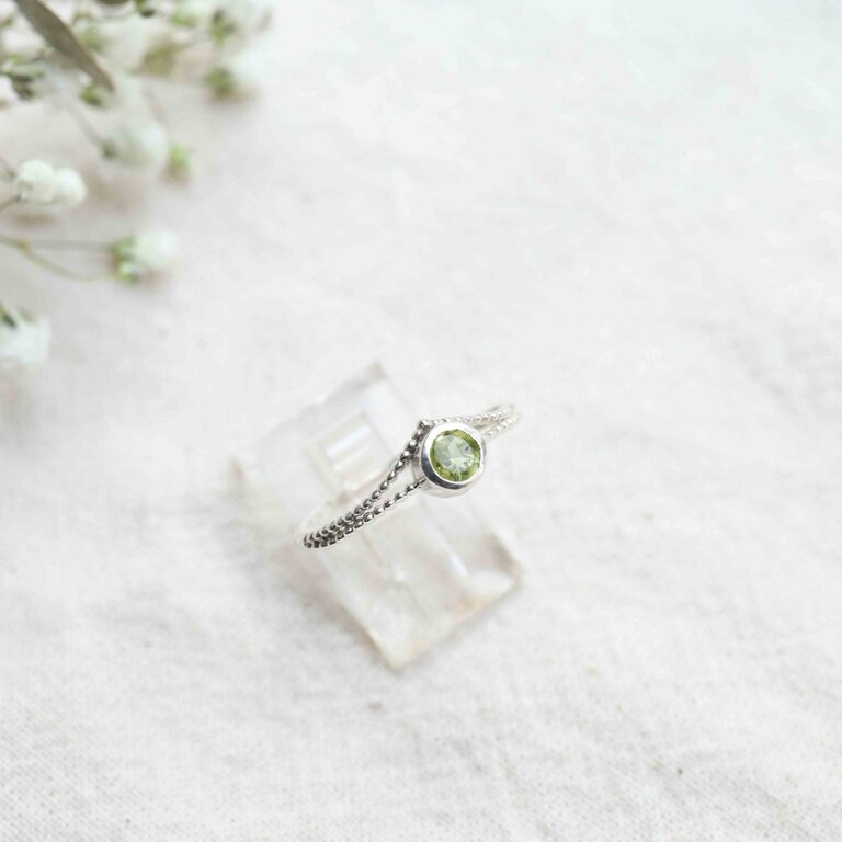 Peridot Ring - Ariel