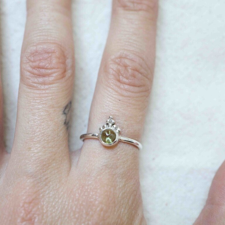 Peridot Ring - Daisy