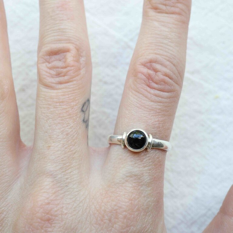 Onyx Ring - Myosotis
