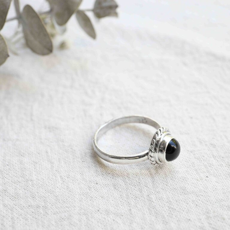 Onyx Ring - Arlo