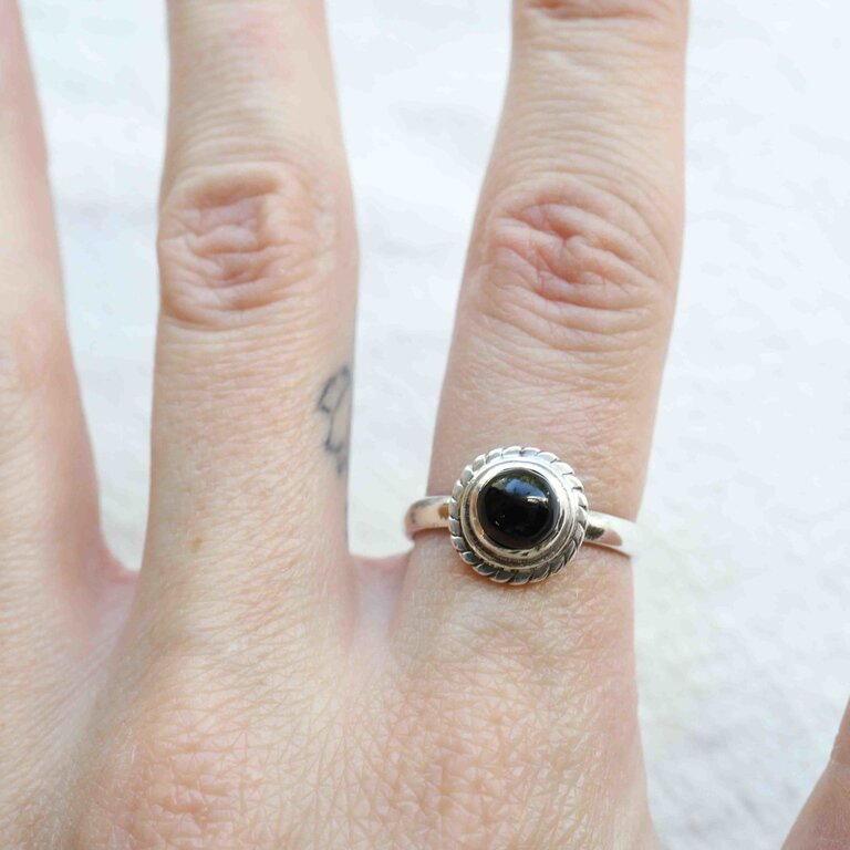 Onyx Ring - Arlo