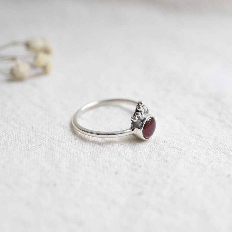 Garnet Ring - Daisy