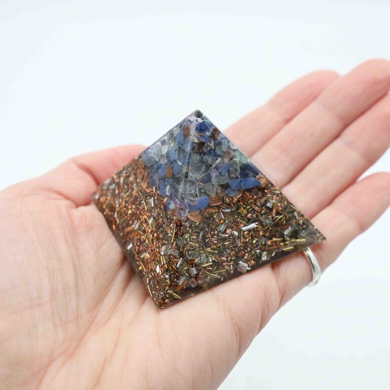Orgonite pyramide 2''