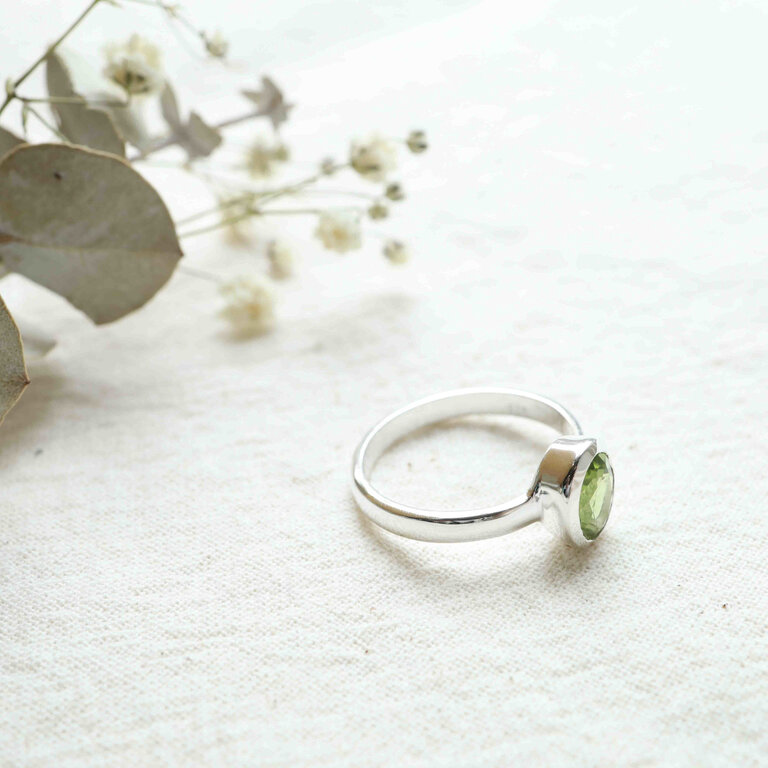 Peridot Ring - Classique