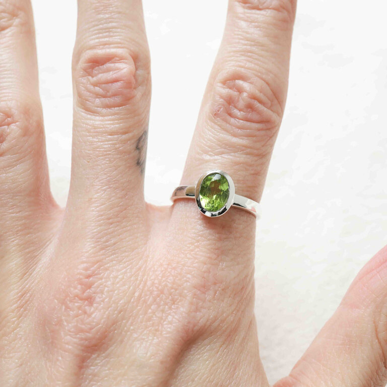 Peridot Ring - Classique