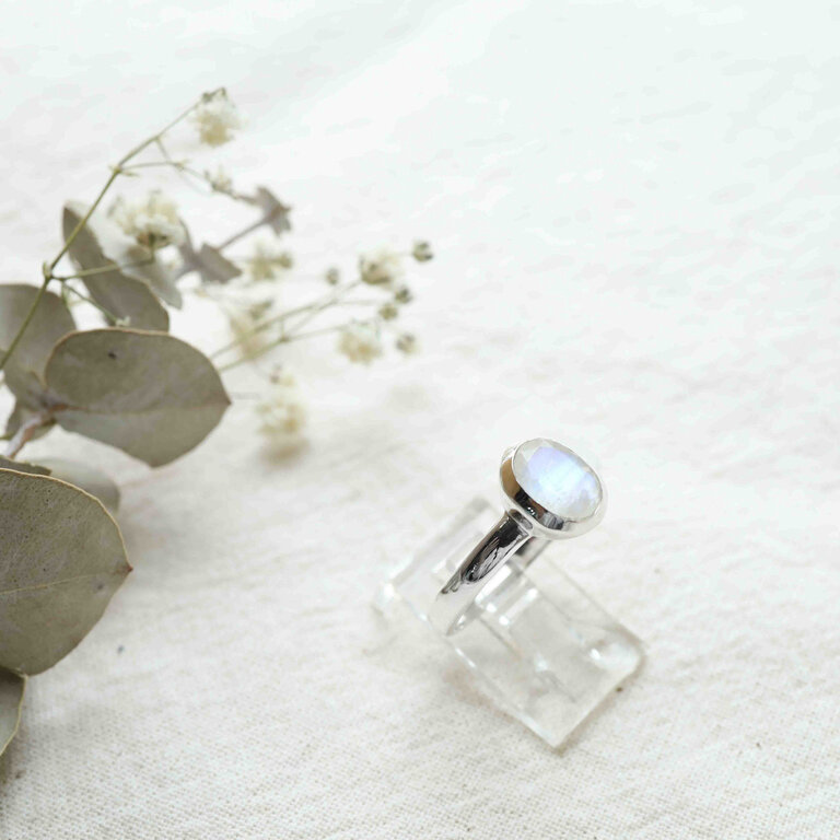 Rainbow moonstone ring - Classique