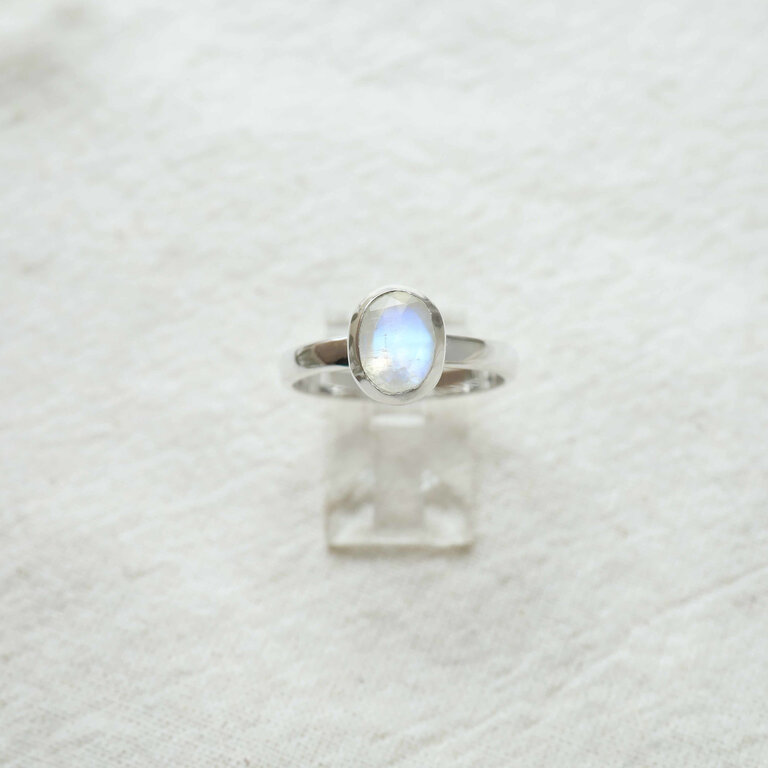 Rainbow moonstone ring - Classique