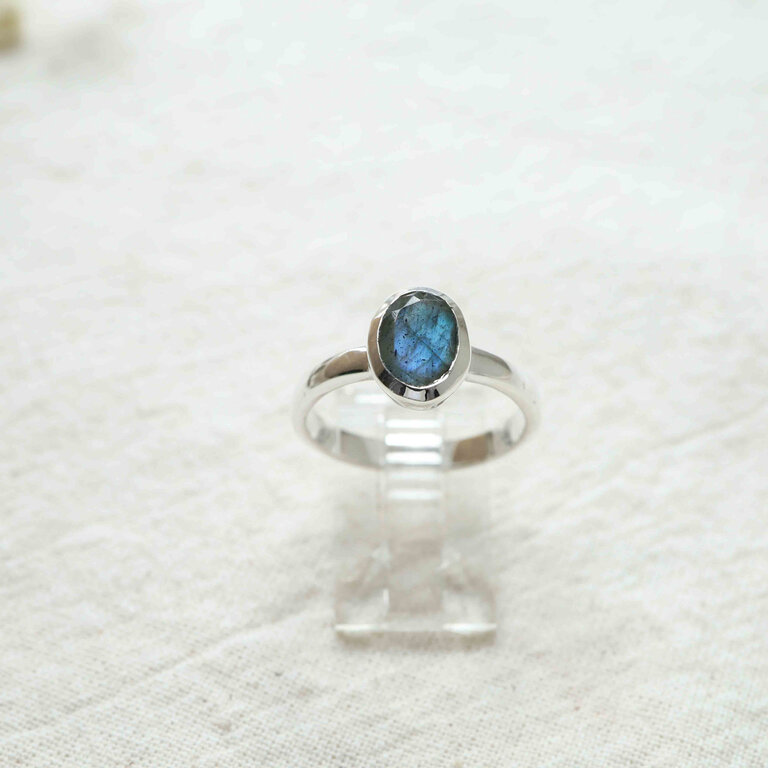 Labradorite Ring - Classique