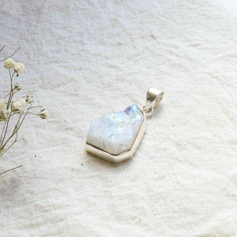 Rainbow Moonstone Pendant - Brut