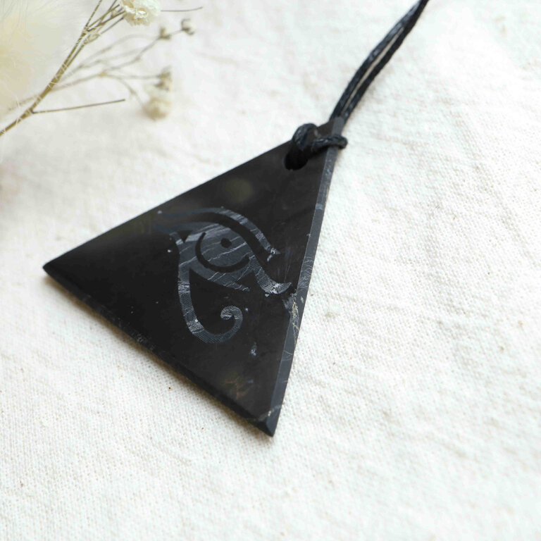 Pendentif Shungite - Oeil d'Horus