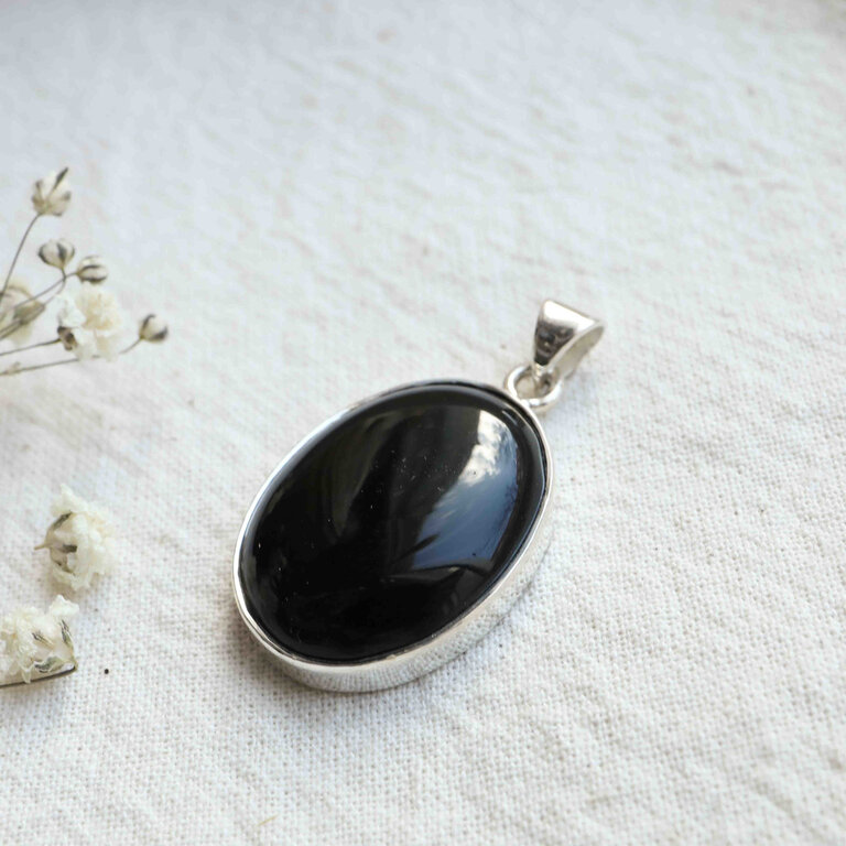 Onyx Pendant - Simple
