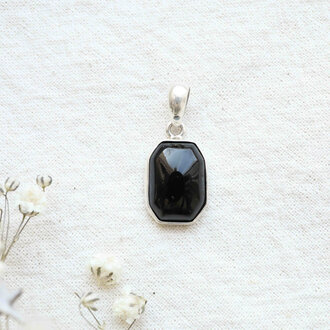 Onyx Pendant - Protection