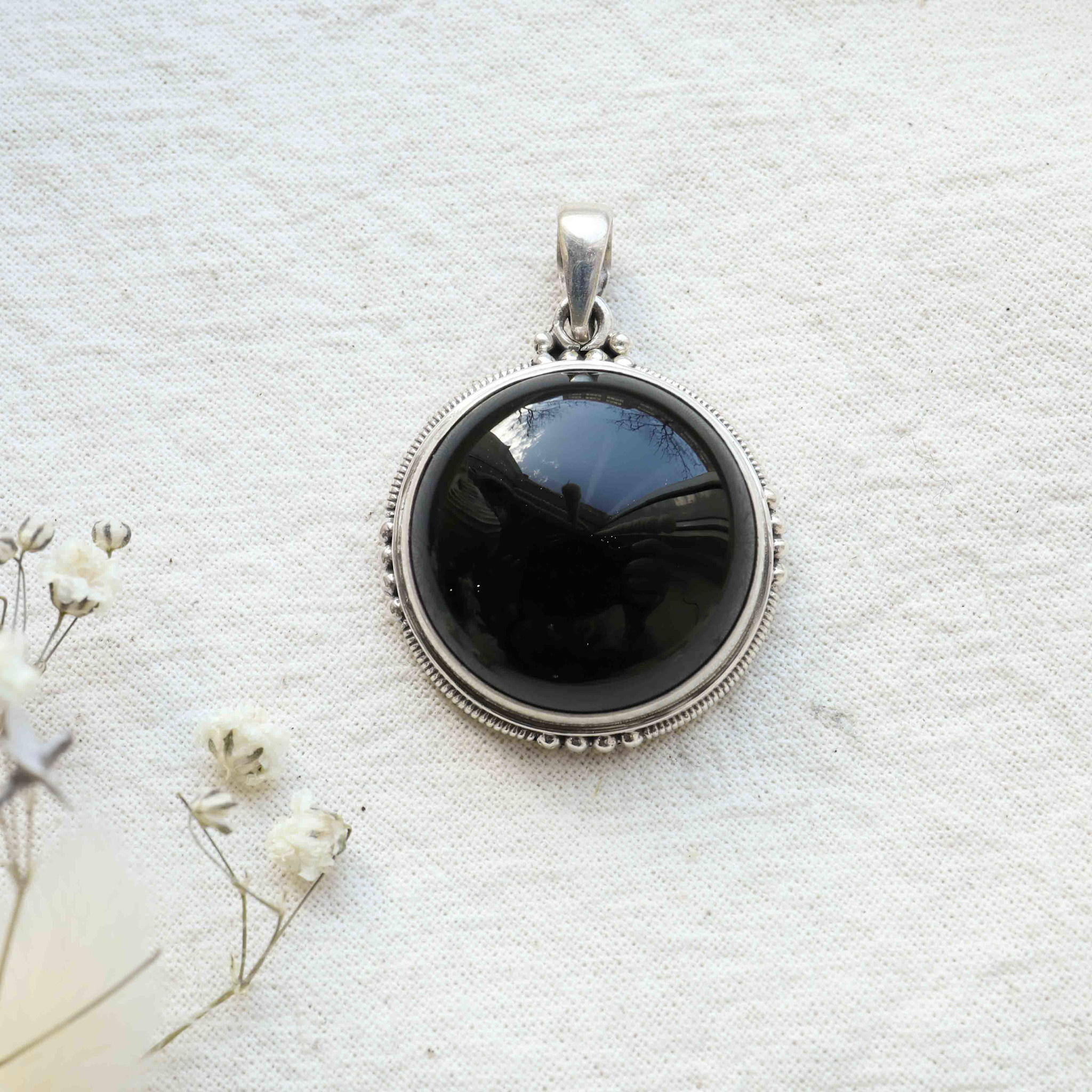 Onyx Pendant - Concentration