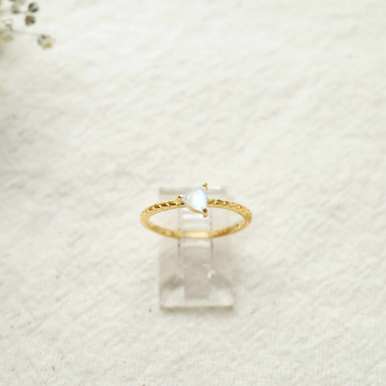 Rainbow moonstone gold plated ring - Délicate