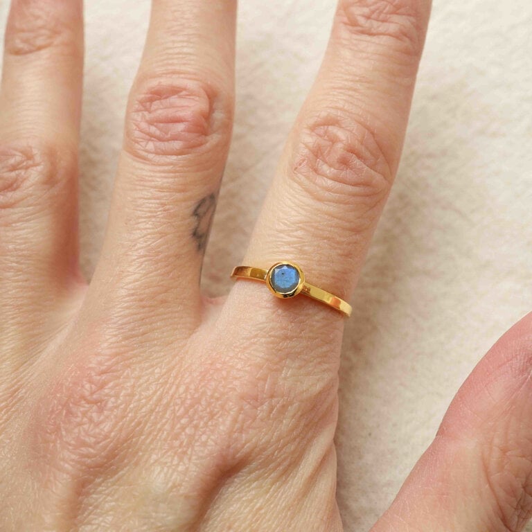 Labradorite gold plated ring - Ronde