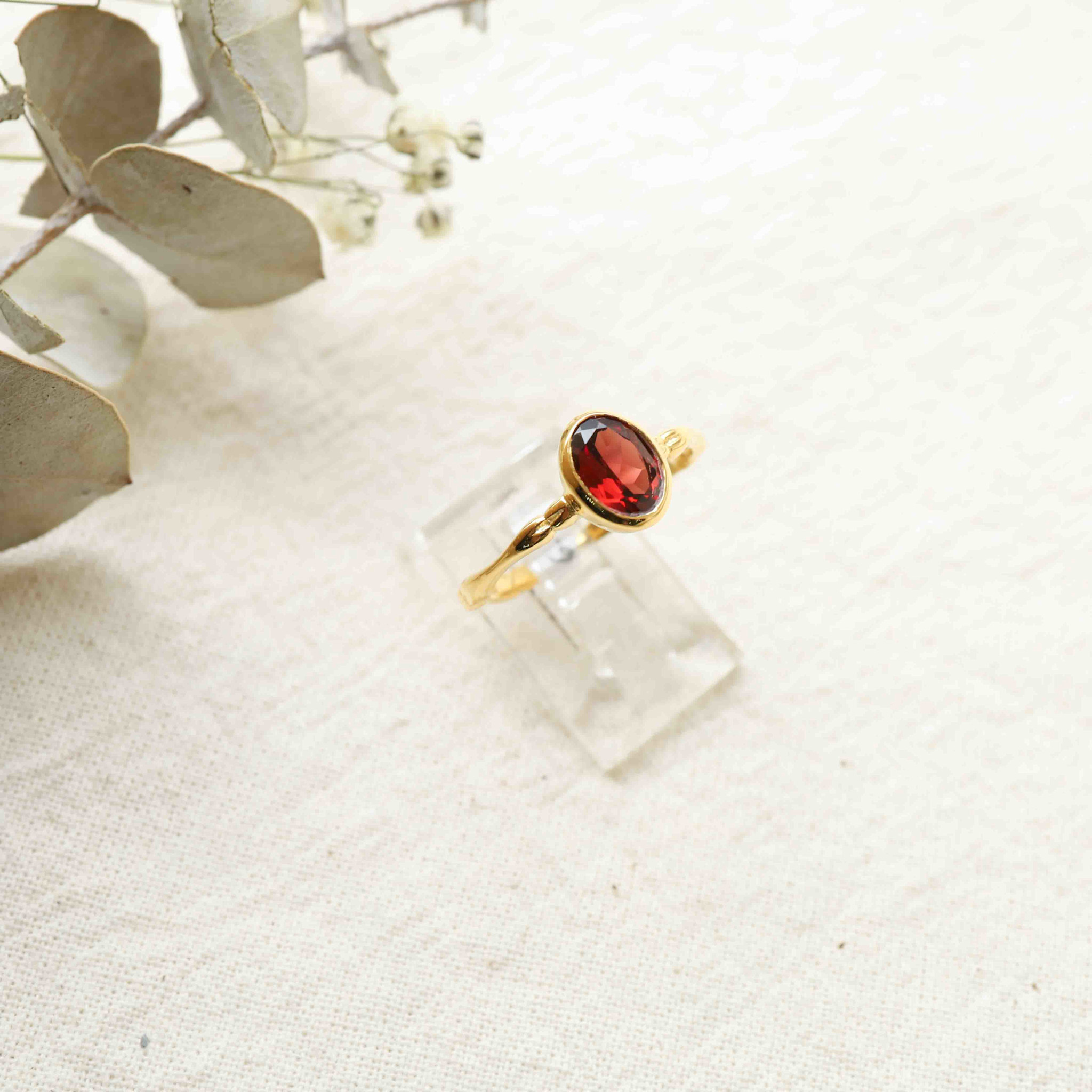 Garnet ring gold plated - Silène