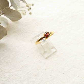 Garnet ring gold plated - Ronde