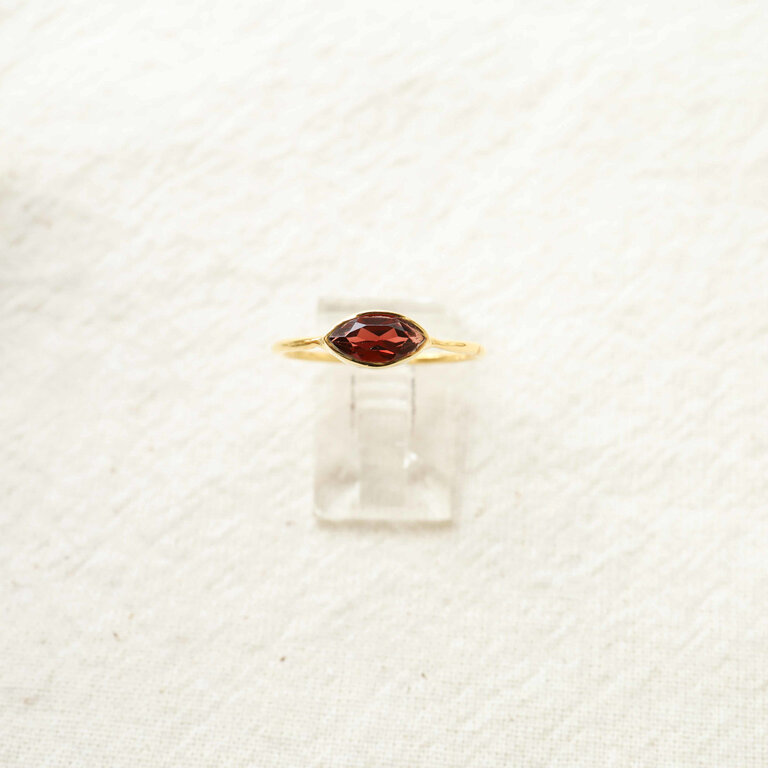 Bague Grenat plaqué or - Héstia